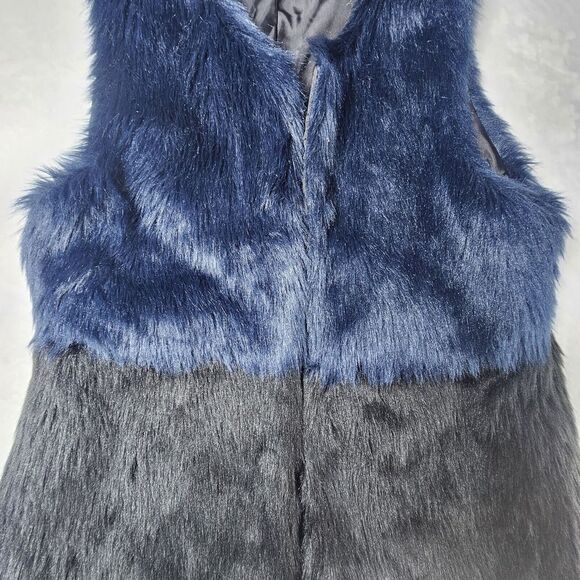 Charlotte Russe Vest Fuax Fur Blue Black Size M Witchy Grunge 90s Rock Gorpcore - Picture 5 of 7